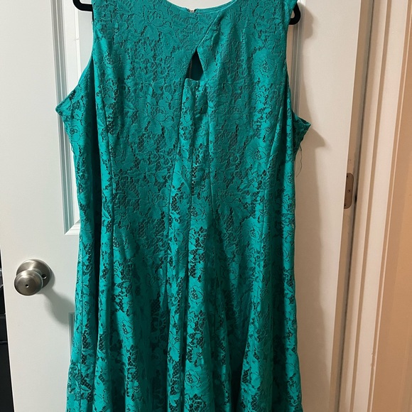 Danny & Nicole Green Sleeveless A-Line Midi Dress - Picture 1 of 2